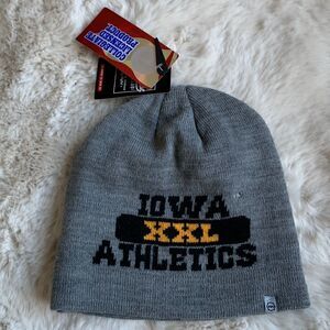 NWT Iowa Athletics Hawkeyes Gray Vintage Winter Beanie hat